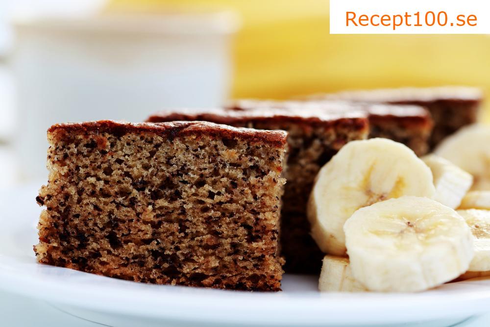 Banan- och kanelpaj med smuldeg utan gluten, mjölk och ägg