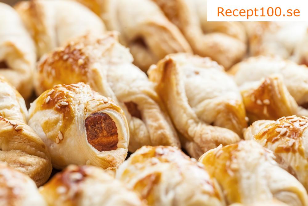 Bayerska korvar i smördegsdeg