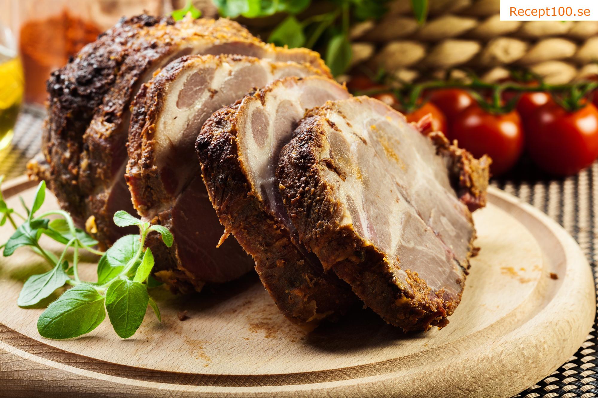 Fläskkarré bakad på potatisar