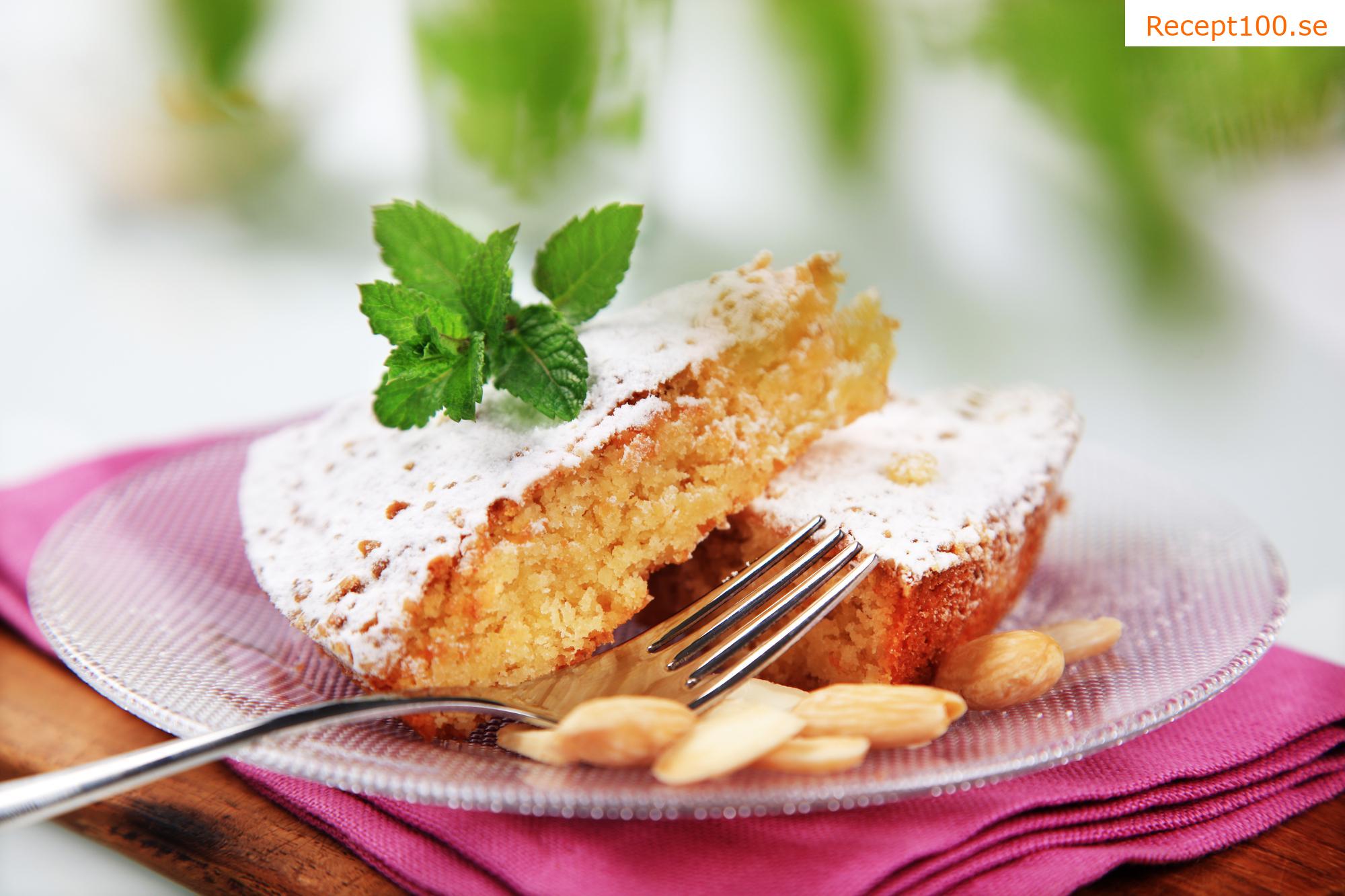 Fruktpaj med mandlar