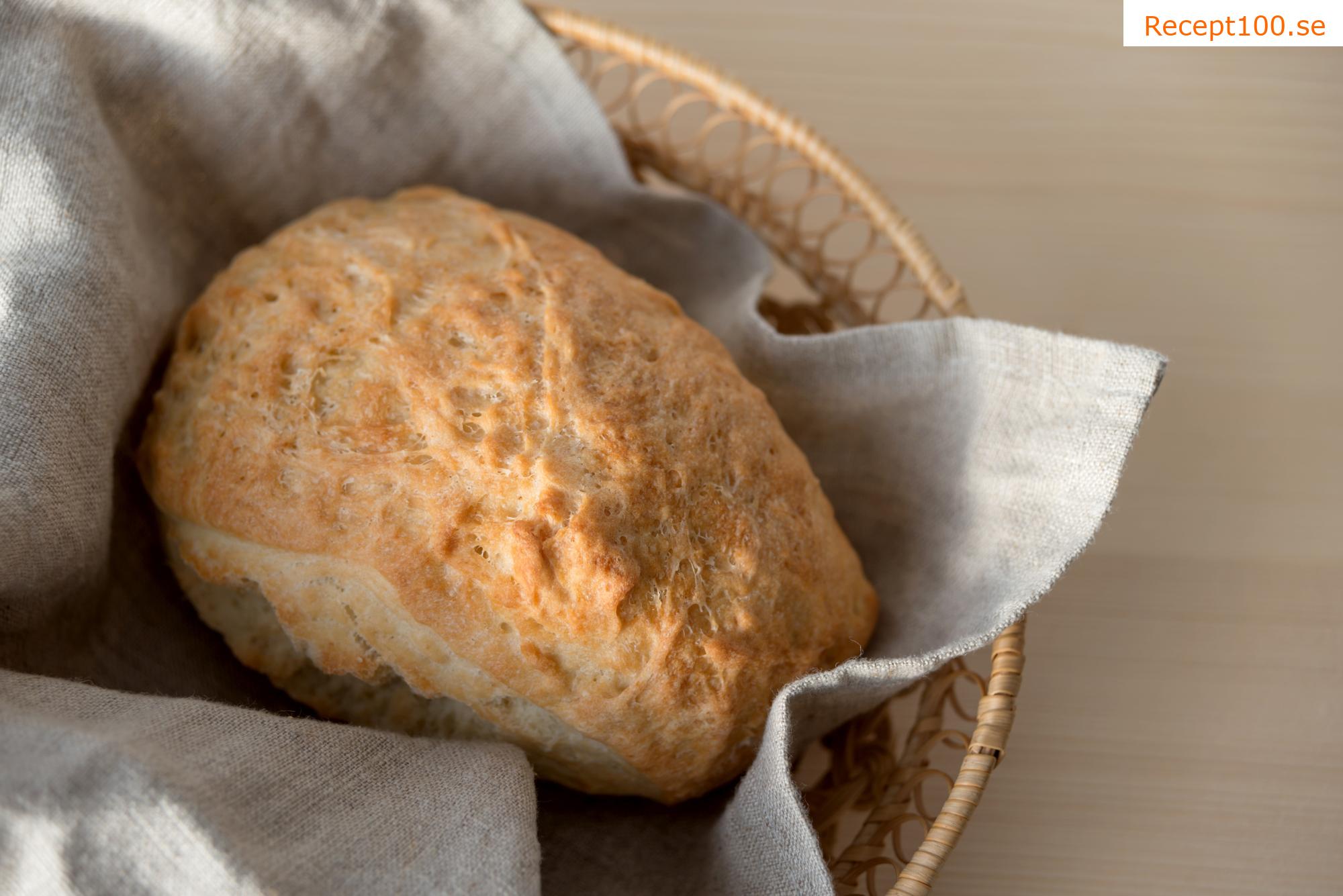 Glutenfri ljus bröd från brödmaskin