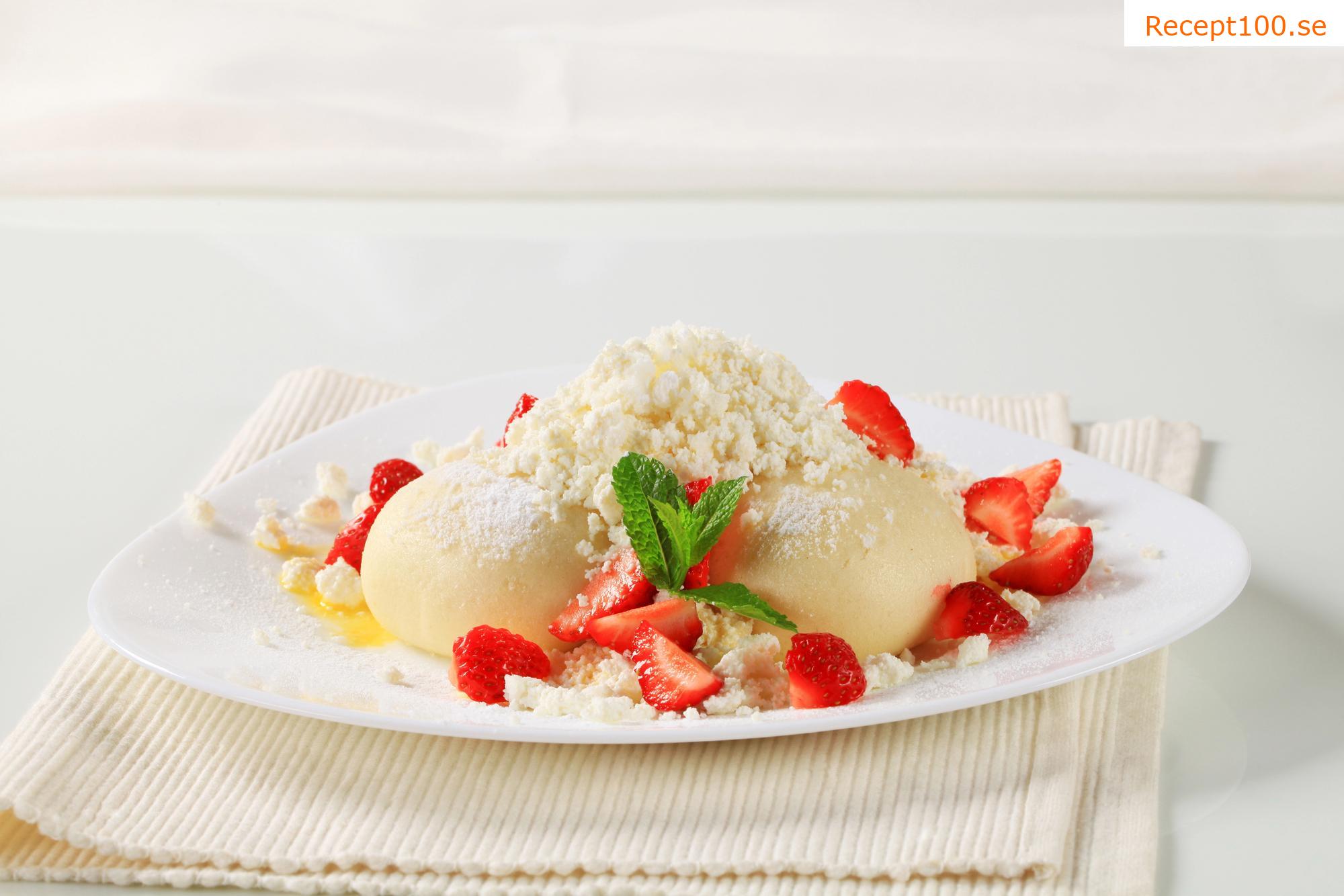 Glutenfria fruktiga ångande dumplingar