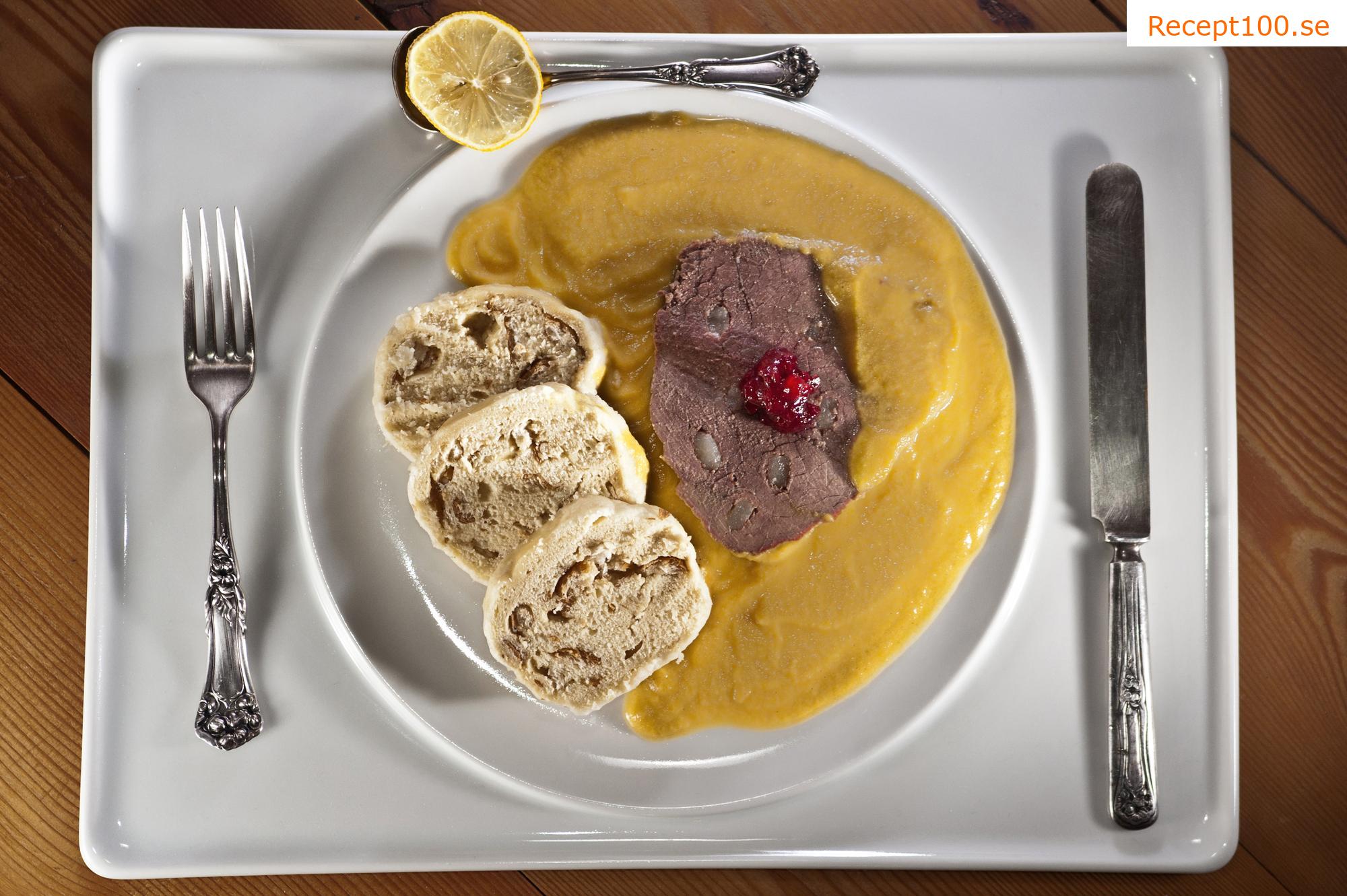 Gräddsås med köttbullar
