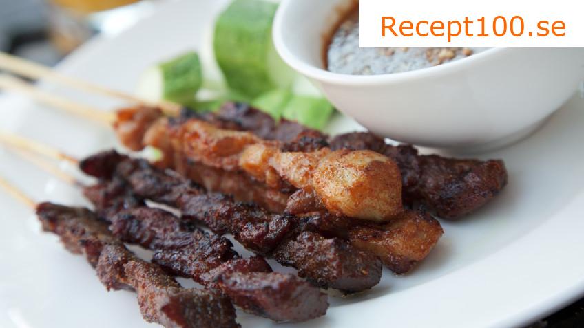 Grillspett av nötfärs