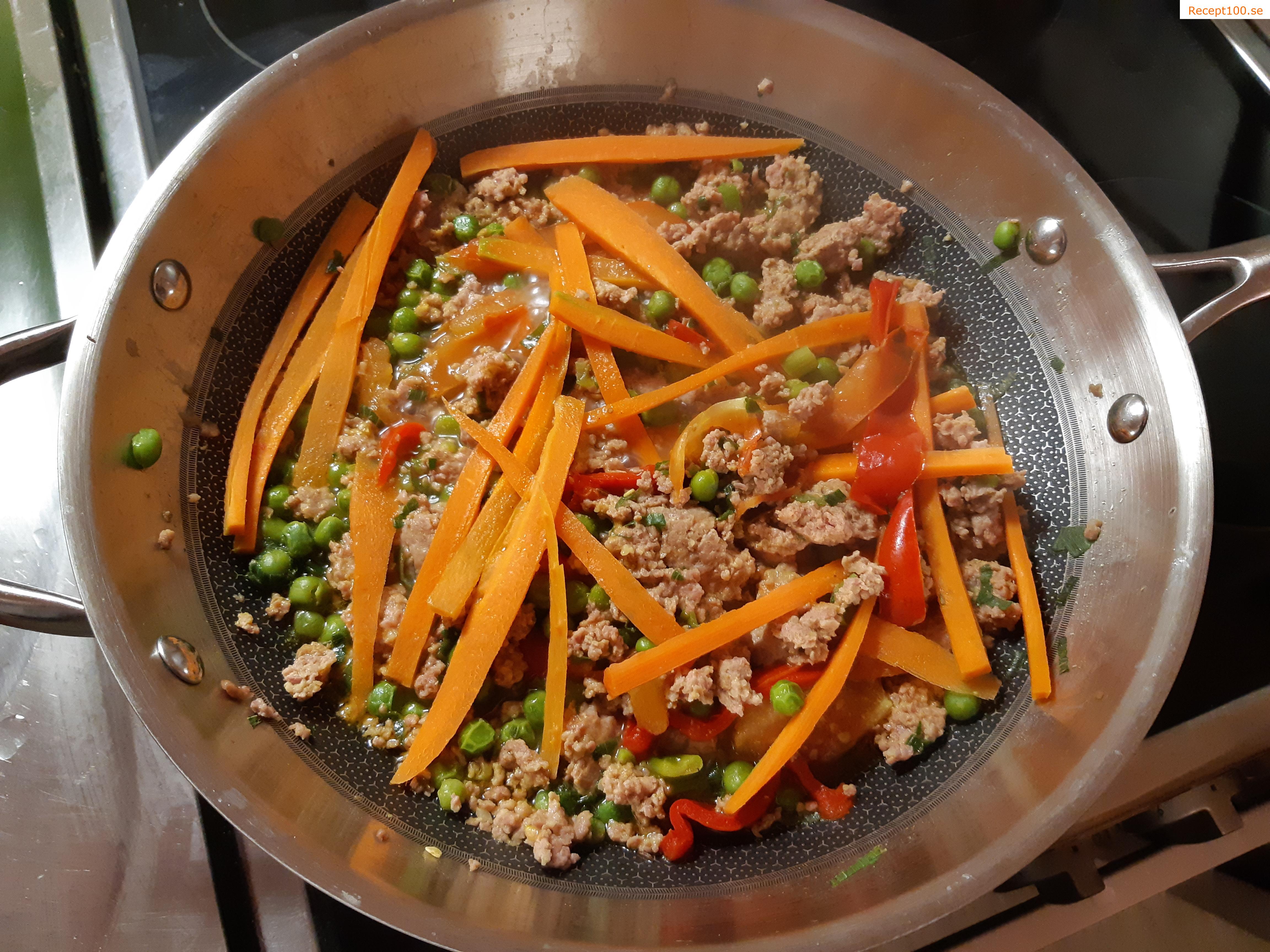 Kalkonfärs med grönsaker och couscous