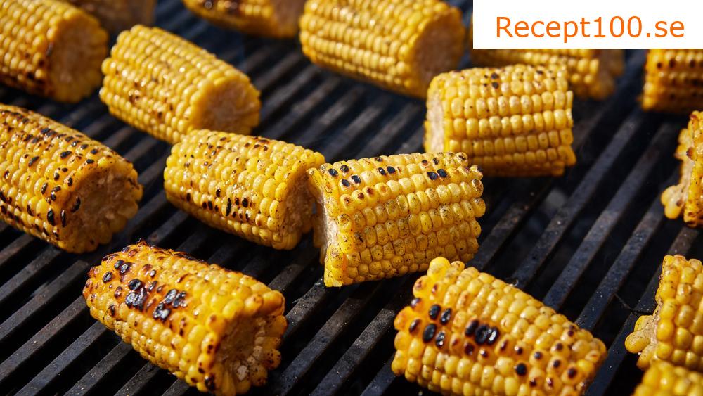 Majs i grönsaker för ugn och grill