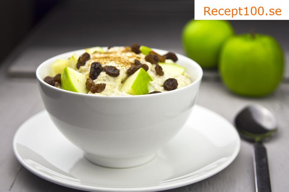 Quinoagröt med rivna äpplen - för de minsta