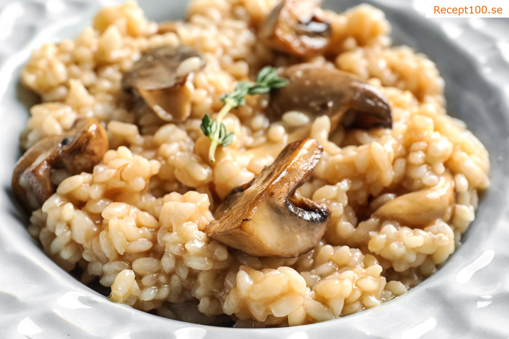 Risotto med zucchini och champinjoner